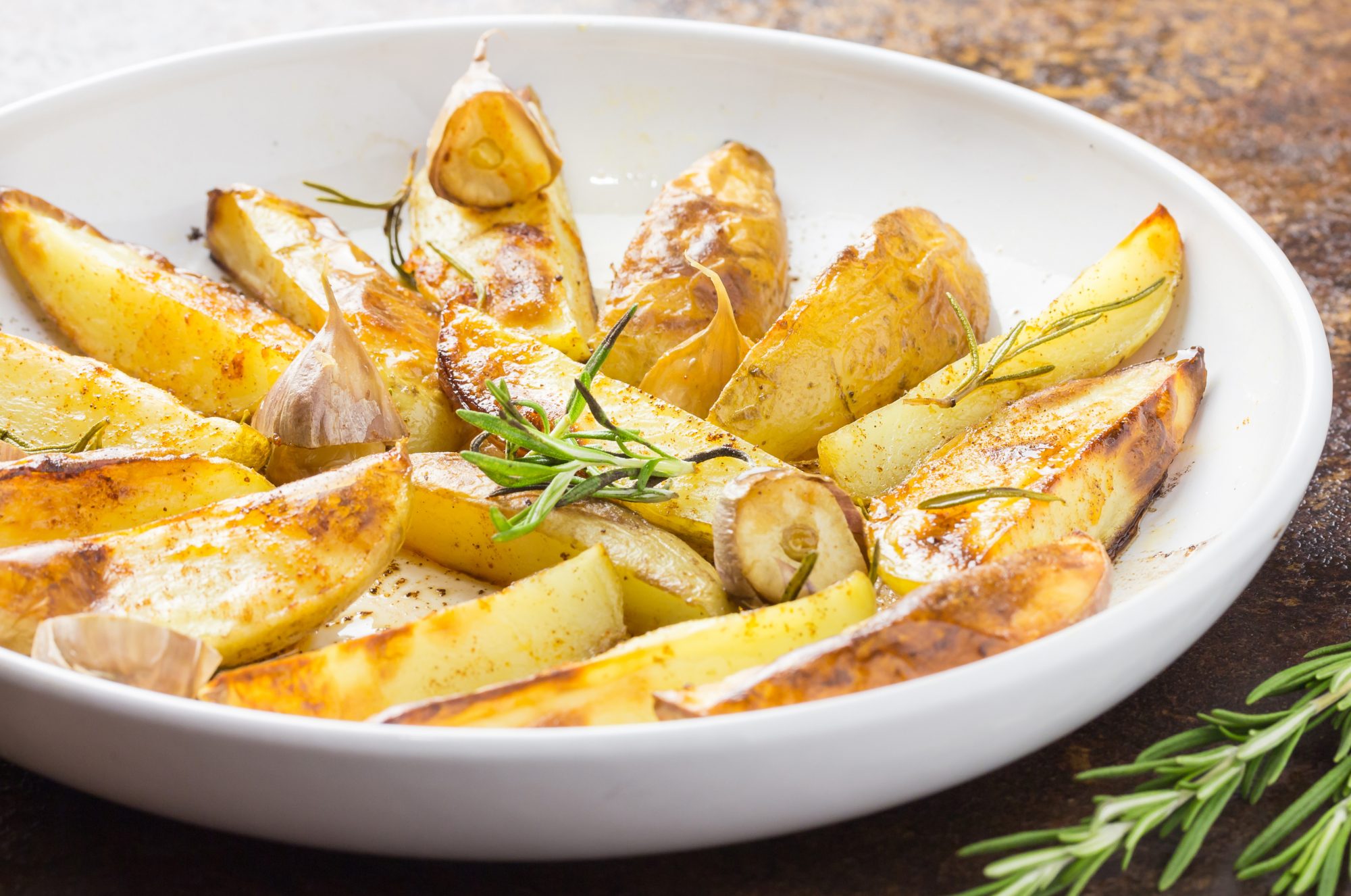 Roasted Fingerling Potatoes with Garlic & Herbs